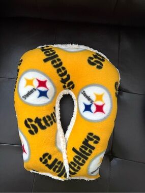 Pittsburgh Steelers Yellow Logo Travel Neck Pillow